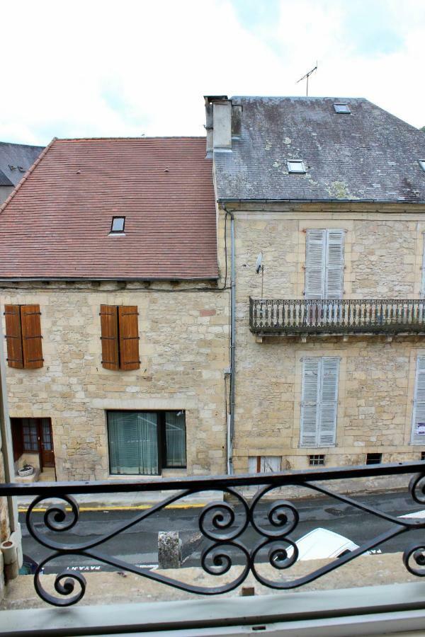 Un Joli Pied A Terre Montignac-Lascaux Exterior foto